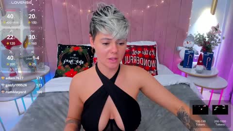 Snapshot of lady_alibi chatting on 01.05.25 AliCooper online show from 01.05.25