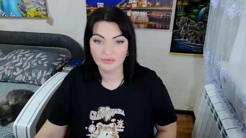 lady_boom_ online show from 10.22.25