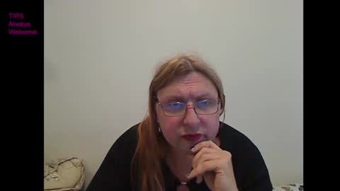 Snapshot of lady_delilah_ts chatting on 11.03.25 Delilah-Catherine online show from 11.03.25