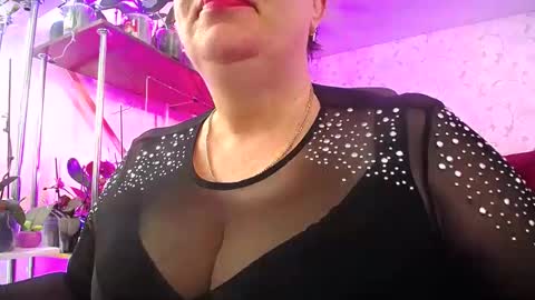 Snapshot of lady_gloria chatting on 02.09.25 Lady Gloria online show from 02.09.25