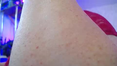 Snapshot of lady_gloria chatting on 09.25.25 Lady Gloria online show from 09.25.25