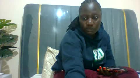 Snapshot of ladyblossoms19 chatting on 12.01.24 lindah32 online show from 12.01.24