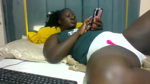 Snapshot of ladyblossoms19 chatting on 12.02.24 lindah32 online show from 12.02.24