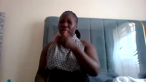 Snapshot of ladyblossoms19 chatting on 12.24.24 lindah32 online show from 12.24.24