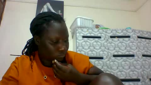 Snapshot of ladyblossoms19 chatting on 01.14.25 lindah32 online show from 01.14.25