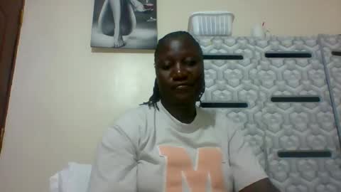 Snapshot of ladyblossoms19 chatting on 01.22.25 lindah32 online show from 01.22.25
