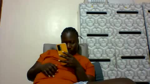 Snapshot of ladyblossoms19 chatting on 01.26.25 lindah32 online show from 01.26.25