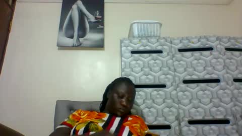 Snapshot of ladyblossoms19 chatting on 01.28.25 lindah32 online show from 01.28.25