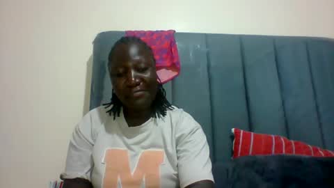 Snapshot of ladyblossoms19 chatting on 02.17.25 lindah32 online show from 02.17.25