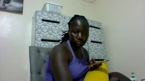 Snapshot of ladyblossoms19 chatting on 03.04.25 lindah32 online show from 03.04.25