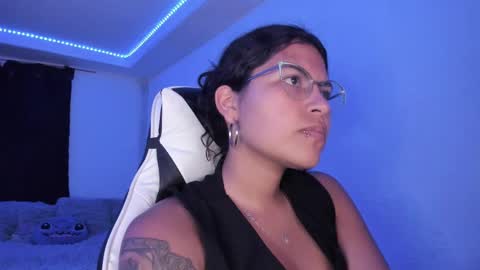  Lady  online show from 01.30.25