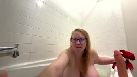 Snapshot of ladycherielynn chatting on 11.19.25 LadyCherieLynn online show from 11.19.25