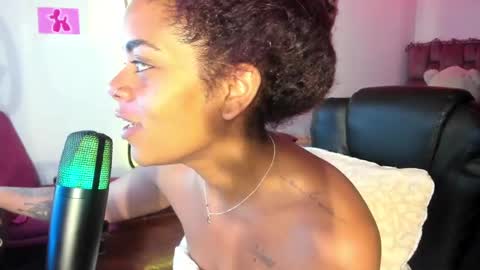 Snapshot of ladydanniela chatting on 12.28.24 leidy daniela online show from 12.28.24