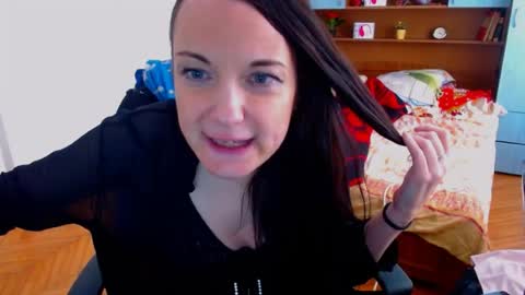 Snapshot of ladylhoty chatting on 06.13.26 LadyLHoty online show from 06.13.26