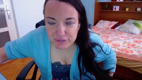 Snapshot of ladylhoty chatting on 06.18.26 LadyLHoty online show from 06.18.26