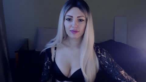 Monika online show from 01.09.25