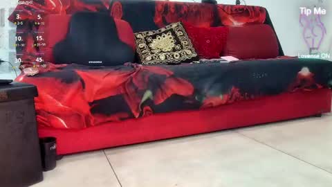 Snapshot of ladyoxana chatting on 07.16.26 Oxana online show from 07.16.26