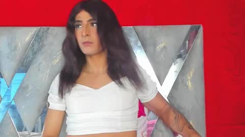 Snapshot of ladys_horny chatting on 10.24.25 Camila y Ashley online show from 10.24.25