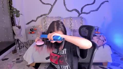 Lady  online show from 10.29.25