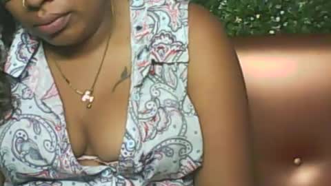 Snapshot of ladyxsnakes chatting on 12.21.25 LadyXSnakes online show from 12.21.25