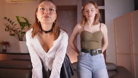 laelneizer online show from 06.21.26