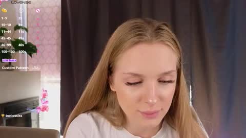 Lilia online show from 11.22.25