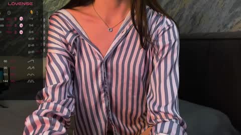 Bella online show from 12.25.24