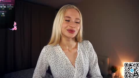 day - Lizzy night-Roxann online show from 01.26.25