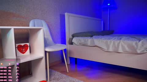 day - Lizzy night-Roxann online show from 02.05.25