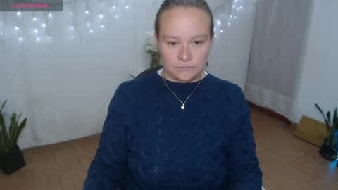 Snapshot of lahurent_weed420 chatting on 04.17.26 paola and a guest lol online show from 04.17.26