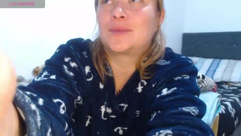 Snapshot of lahurent_weed420 chatting on 05.04.26 paola and a guest lol online show from 05.04.26