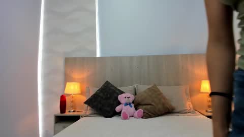 Laia Cruz online show from 10.22.25