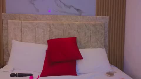 laiamilf online show from 03.07.25