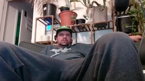 Snapshot of laidback_and_chill chatting on 01.01.25 Rick online show from 01.01.25