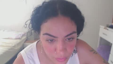 Snapshot of laila_silk chatting on 06.02.26 laila_silk online show from 06.02.26