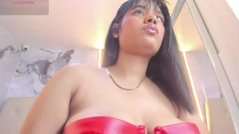 Snapshot of lailamorfy chatting on 04.20.26 online show from 04.20.26
