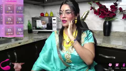 Laskhmirani online show from 02.26.25