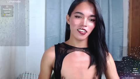 Snapshot of lala_moves chatting on 06.04.26 Joxie online show from 06.04.26