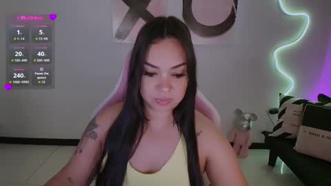 lalablack1_ online show from 10.26.25