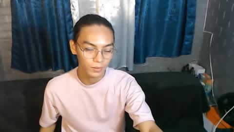 lalakinghugecock_2 online show from 12.30.24