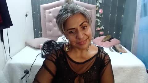 Snapshot of lalisha_96 chatting on 02.14.25 lalisha online show from 02.14.25