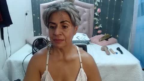 Snapshot of lalisha_96 chatting on 02.15.25 lalisha online show from 02.15.25