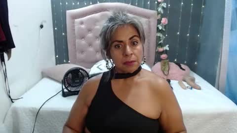 Snapshot of lalisha_96 chatting on 02.19.25 lalisha online show from 02.19.25