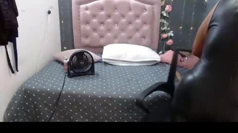 Snapshot of lalisha_96 chatting on 03.07.25 lalisha online show from 03.07.25