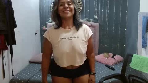 Snapshot of lalisha_96 chatting on 09.16.25 lalisha online show from 09.16.25