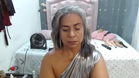 Snapshot of lalisha_96 chatting on 10.04.25 lalisha online show from 10.04.25