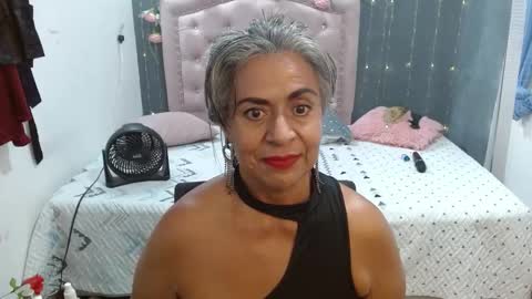 Snapshot of lalisha_96 chatting on 10.19.25 lalisha online show from 10.19.25