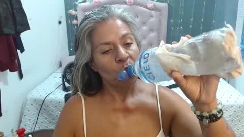 Snapshot of lalisha_96 chatting on 10.21.25 lalisha online show from 10.21.25