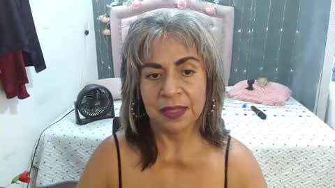 Snapshot of lalisha_96 chatting on 10.25.25 lalisha online show from 10.25.25