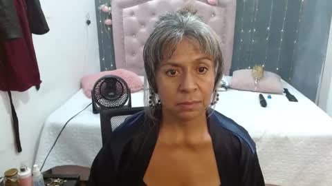 Snapshot of lalisha_96 chatting on 10.29.25 lalisha online show from 10.29.25